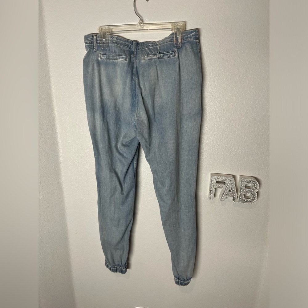 Jeans - Picture 9 of 13